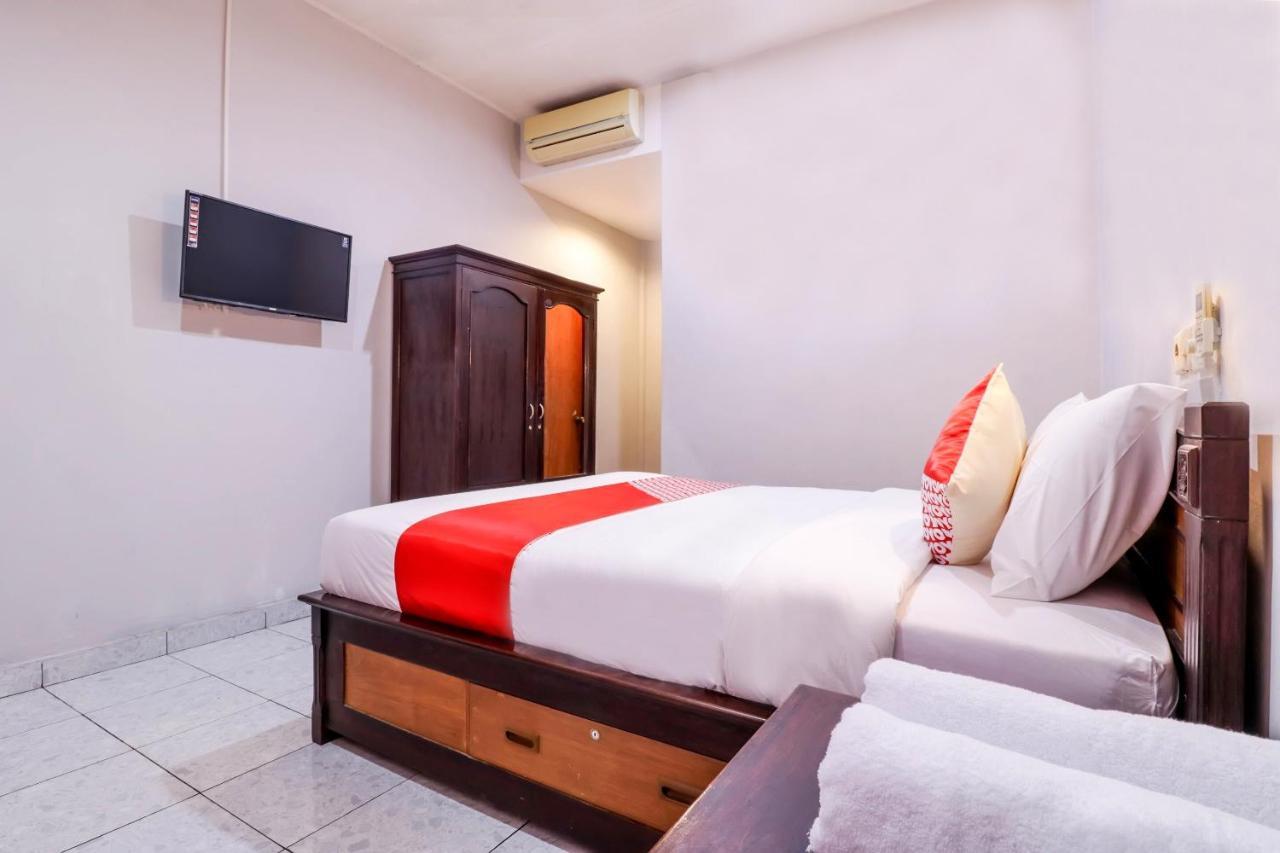 Oyo 2411 Taman Mekar Beach Inn 2 Кута Экстерьер фото
