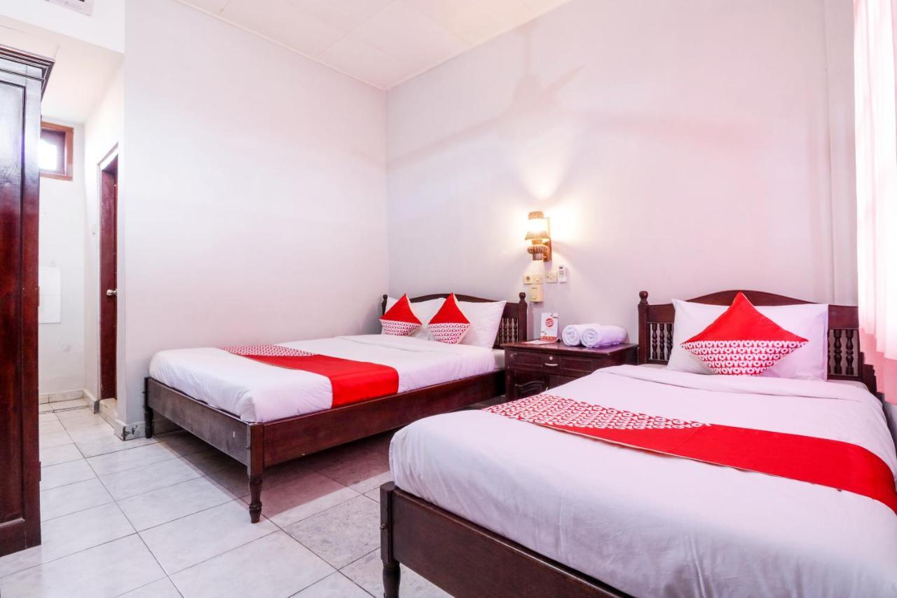 Oyo 2411 Taman Mekar Beach Inn 2 Кута Экстерьер фото
